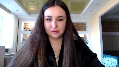 Elizabeth  online show from March 5, 2025, 2:01 pm