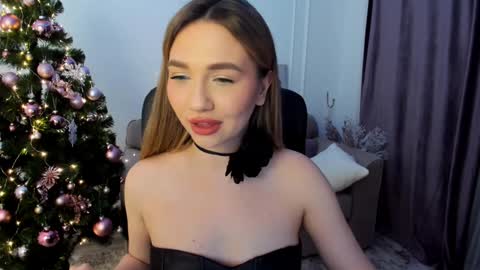 Kate online show from December 13, 2024, 7:43 pm