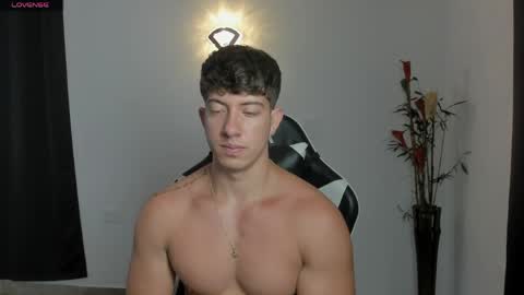 Snapshot of sean_brownx chatting on June 3, 2026, 2:33 pm Sean online show from June 3, 2026, 2:33 pm