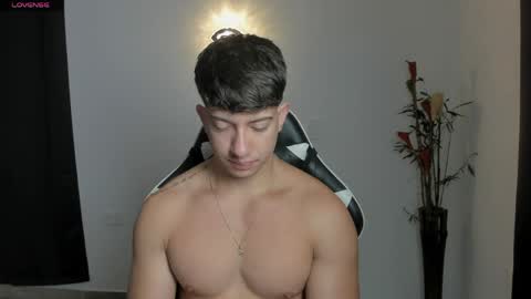 Snapshot of sean_brownx chatting on June 5, 2026, 11:49 am Sean online show from June 5, 2026, 11:49 am