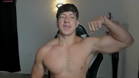 Snapshot of sean_brownx chatting on June 24, 2026, 11:42 am Sean online show from June 24, 2026, 11:42 am