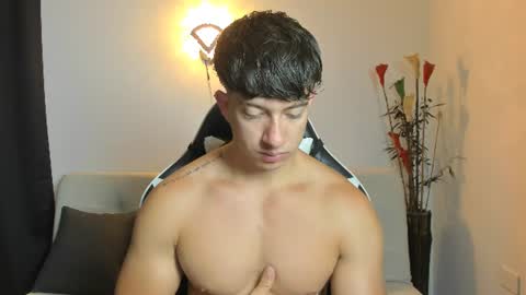 Snapshot of sean_brownx chatting on August 2, 2026, 10:25 am Sean online show from August 2, 2026, 10:25 am