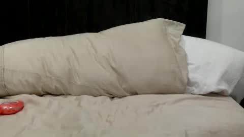 Snapshot of seanfritz1984 chatting on December 17, 2025, 5:24 am dick online show from December 17, 2025, 5:24 am