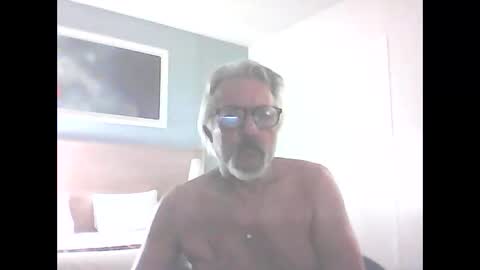 Snapshot of seantheflyer chatting on September 8, 2025, 8:30 pm seantheflyer online show from September 8, 2025, 8:30 pm