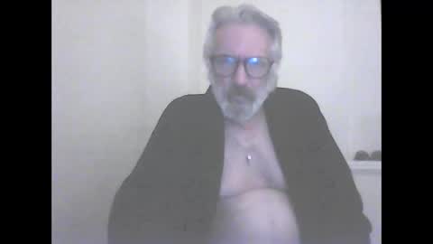 Snapshot of seantheflyer chatting on September 17, 2025, 8:43 pm seantheflyer online show from September 17, 2025, 8:43 pm