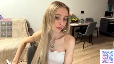 Kate online show from April 23, 2026, 7:38 pm