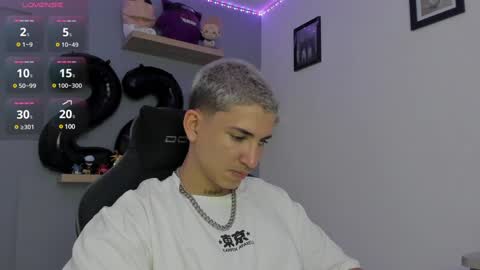 Snapshot of sebas__23 chatting on December 25, 2024, 1:20 am Sebastin online show from December 25, 2024, 1:20 am