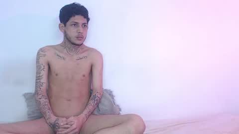 Snapshot of sebas_and_mila chatting on April 25, 2026, 11:13 pm CAMILA Y SEBASTIAN online show from April 25, 2026, 11:13 pm