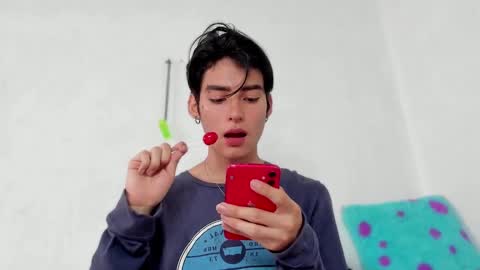 Snapshot of sebas_rosse chatting on December 7, 2024, 3:41 pm sebastian online show from December 7, 2024, 3:41 pm