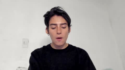 Snapshot of sebas_rosse chatting on December 30, 2024, 12:11 am sebastian online show from December 30, 2024, 12:11 am