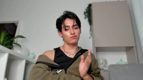 Snapshot of sebas_rosse chatting on February 15, 2025, 12:59 am sebastian online show from February 15, 2025, 12:59 am