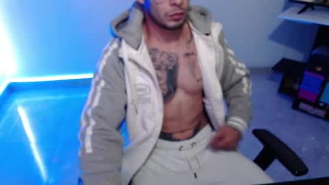 Snapshot of sebastian_025 chatting on September 10, 2025, 10:48 am Sebastian online show from September 10, 2025, 10:48 am