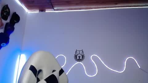 Snapshot of sebastian_025 chatting on December 22, 2025, 10:45 am Sebastian online show from December 22, 2025, 10:45 am