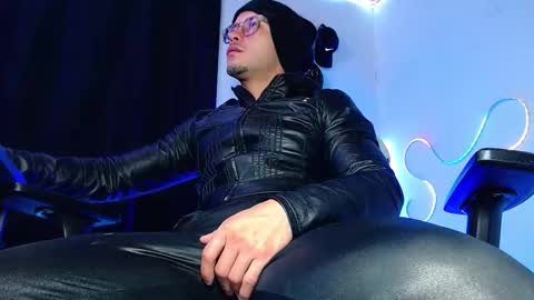 Snapshot of sebastian_025 chatting on January 13, 2026, 5:46 am Sebastian online show from January 13, 2026, 5:46 am