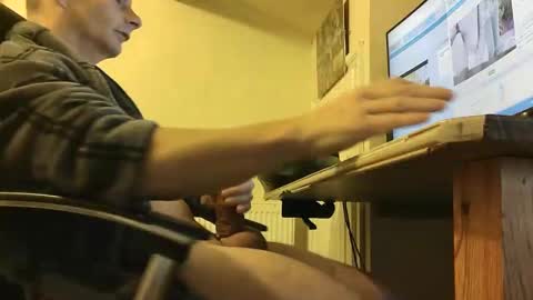 Snapshot of sebastianspalding450 chatting on November 14, 2025, 10:03 am sebastianspalding450 online show from November 14, 2025, 10:03 am