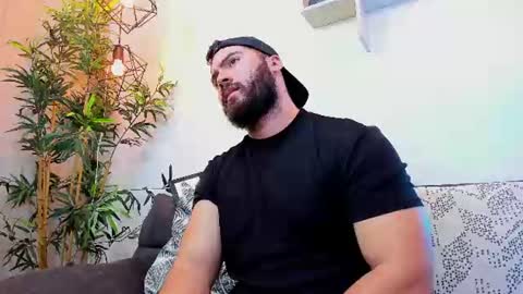 Instagram jeanpaulfit  online show from July 5, 2026, 8:27 pm