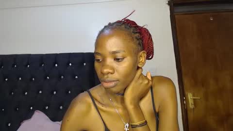 sebatrishaa online show from November 24, 2025, 11:21 am