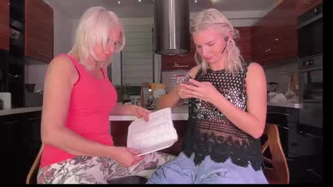 Hennriette    and Sebastian     online show from December 13, 2024, 5:10 pm