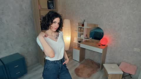 Snapshot of secret_des1res chatting on May 15, 2026, 7:48 am Mia online show from May 15, 2026, 7:48 am