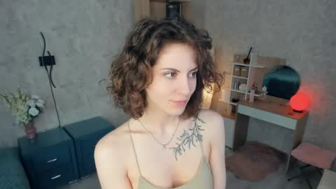 Snapshot of secret_des1res chatting on May 24, 2026, 7:13 am Mia online show from May 24, 2026, 7:13 am