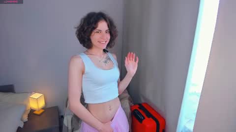 Mia online show from July 22, 2026, 6:05 am