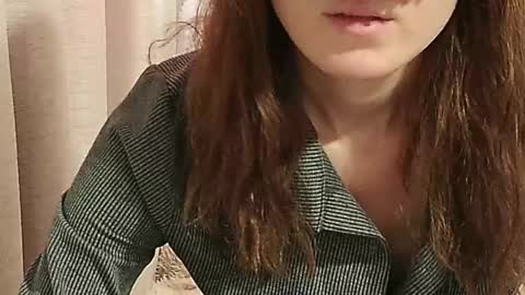 Anni online show from March 11, 2025, 11:33 am