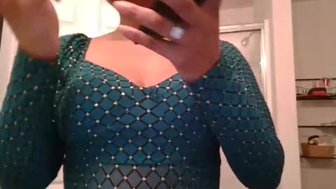 Snapshot of secretdesirecontent chatting on March 4, 2025, 2:06 am Priceless Domme online show from March 4, 2025, 2:06 am