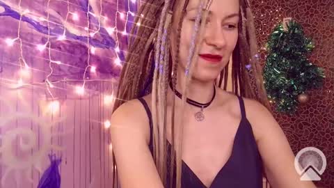 Helen online show from December 7, 2024, 6:37 pm