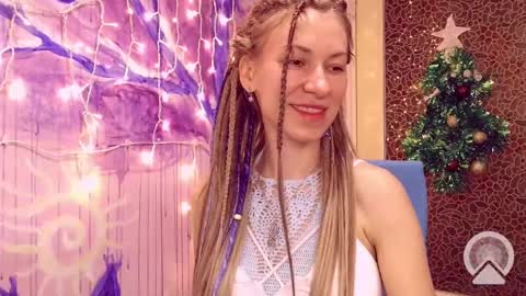 Helen online show from December 13, 2024, 12:50 pm