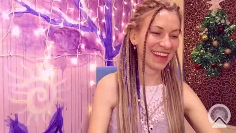 Helen online show from December 13, 2024, 3:54 pm