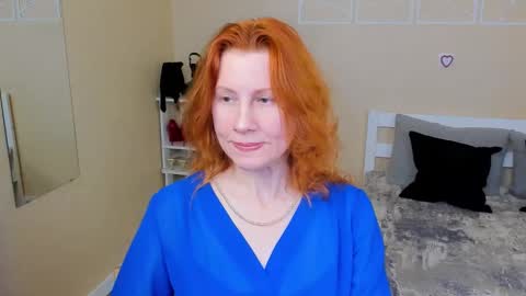 seductive_foxy_ online show from February 18, 2026, 2:24 pm