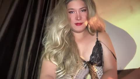 Snapshot of seductive_lusty chatting on August 3, 2026, 4:11 am call me majesty online show from August 3, 2026, 4:11 am