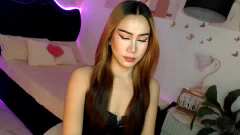 Vanessa online show from April 16, 2026, 1:06 am