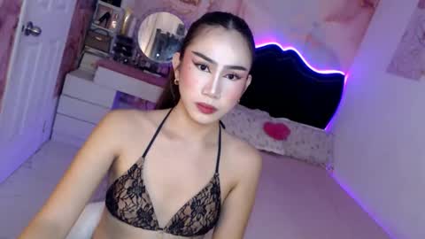 Snapshot of seductive_vana chatting on May 15, 2026, 11:23 pm Vanessa online show from May 15, 2026, 11:23 pm