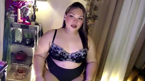 Snapshot of seductivecurvesxxx chatting on April 19, 2026, 6:07 pm Its me Jazzi online show from April 19, 2026, 6:07 pm