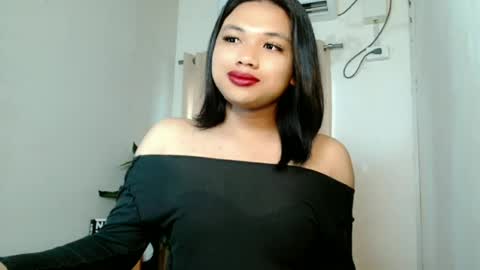 Snapshot of seductivedeluxe69 chatting on August 5, 2026, 7:00 am Deluxe online show from August 5, 2026, 7:00 am