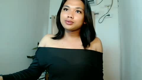 Snapshot of seductivedeluxe69 chatting on August 6, 2026, 7:32 am Deluxe online show from August 6, 2026, 7:32 am