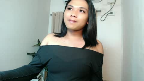 Snapshot of seductivedeluxe69 chatting on August 6, 2026, 9:06 pm Deluxe online show from August 6, 2026, 9:06 pm