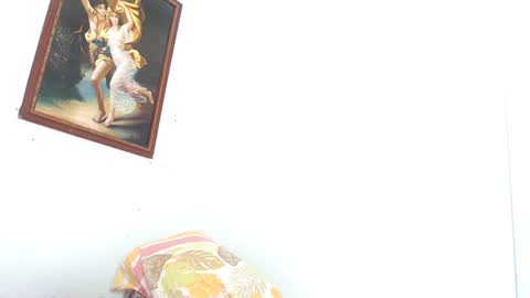 Estefany online show from December 3, 2024, 2:05 pm