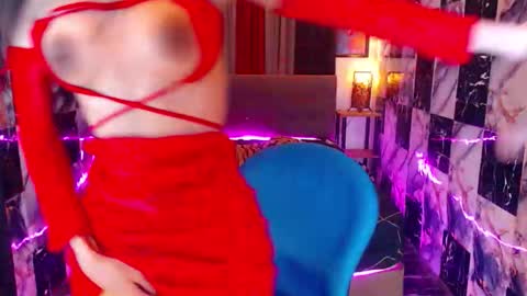 Snapshot of seductresskatarina chatting on February 3, 2026, 9:42 pm KATARINA LUST online show from February 3, 2026, 9:42 pm