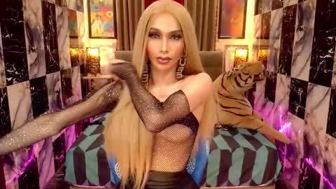 Snapshot of seductresskatarina chatting on February 13, 2026, 12:12 pm KATARINA LUST online show from February 13, 2026, 12:12 pm