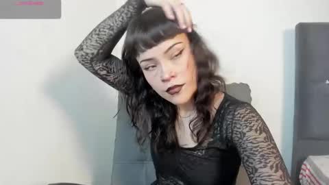 seijacu  online show from December 3, 2025, 7:45 pm