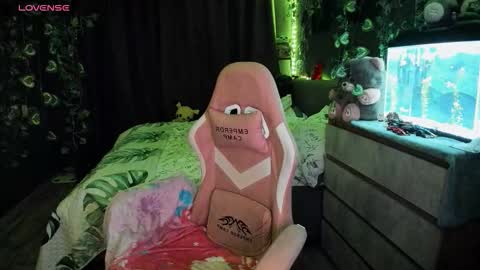 Snapshot of selby_paine chatting on November 26, 2025, 4:19 pm Selby online show from November 26, 2025, 4:19 pm