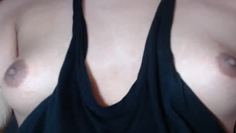 Snapshot of selda_ chatting on February 16, 2025, 9:59 pm Selda online show from February 16, 2025, 9:59 pm