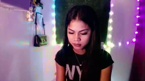 Snapshot of selena_fox2000 chatting on April 21, 2026, 1:18 am selena_fox2000 online show from April 21, 2026, 1:18 am