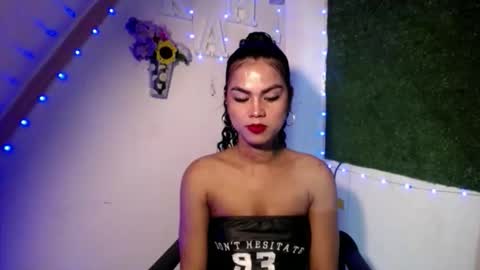 Snapshot of selena_fox2000 chatting on May 20, 2026, 5:02 am selena_fox2000 online show from May 20, 2026, 5:02 am