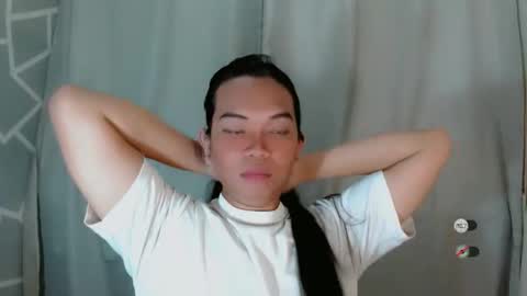 Selena online show from February 6, 2026, 1:32 am