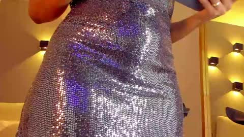 Selena online show from April 3, 2026, 10:13 am