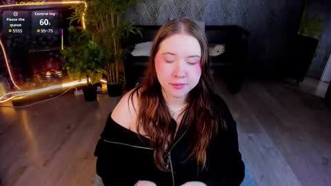 Selena online show from March 7, 2026, 1:41 pm