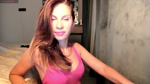 Snapshot of selena_rase chatting on October 5, 2025, 4:27 pm Selena online show from October 5, 2025, 4:27 pm